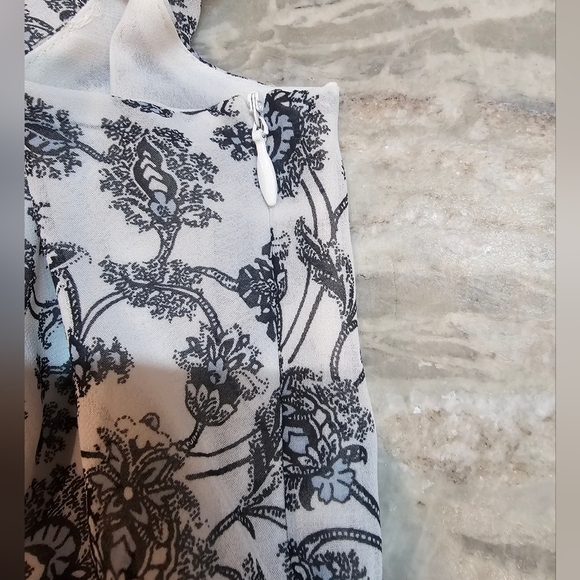 LOFT Navy Floral Faux Wrap Blouse Size 14 Cap Sleeve Lined Sheer Overlay - Picture 4 of 10